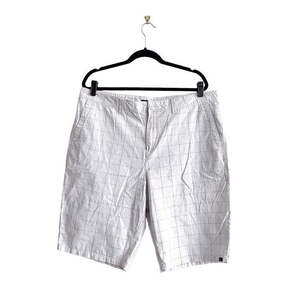 Quiksilver Mens Shorts Zip-Up Flat Front Cotton Casual Checked Gray Size 38 - Picture 1 of 8